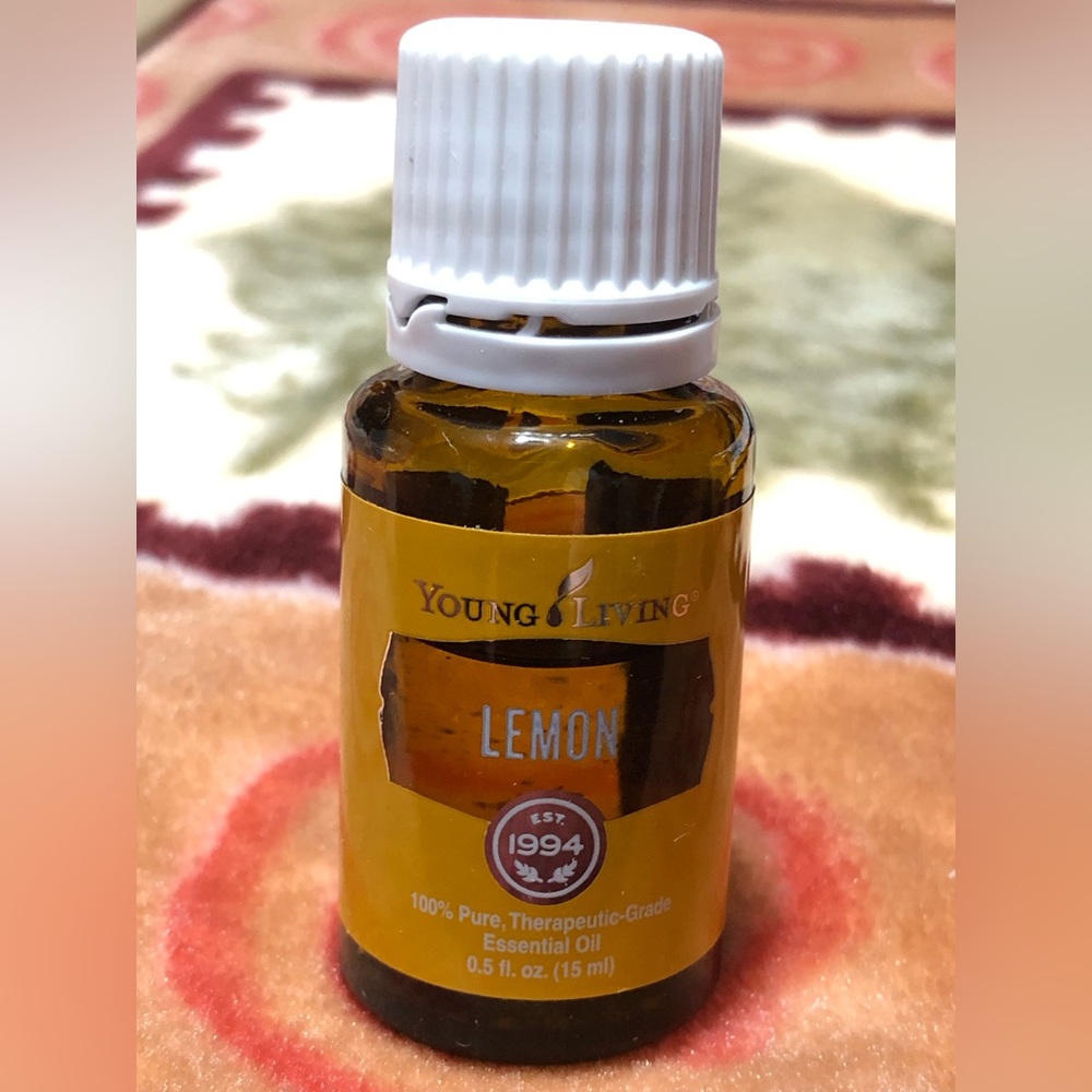 “Young Living” Lemon Essential Oils